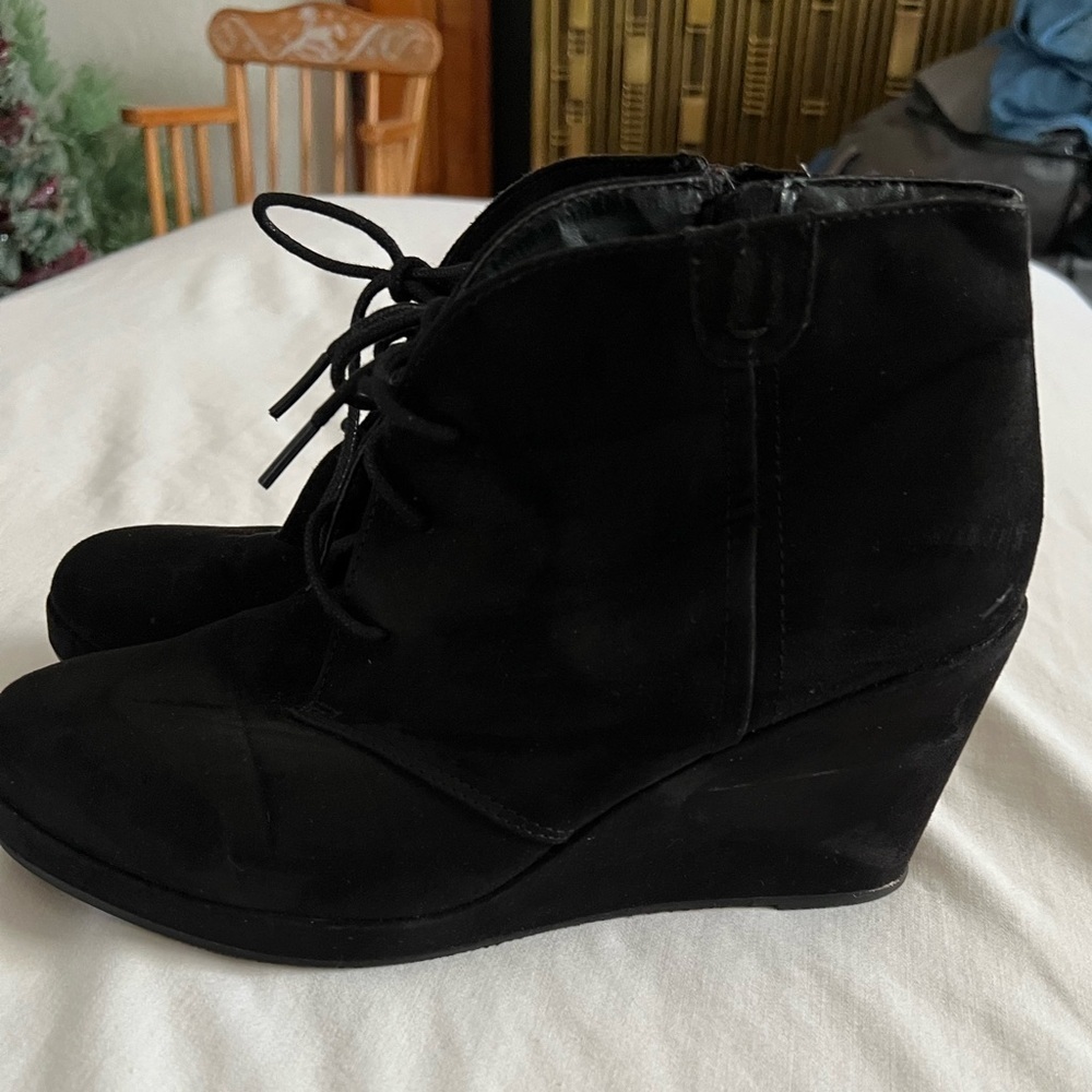 Target 9 Black Lace-Up Wedge Booties - Picture 7 of 14